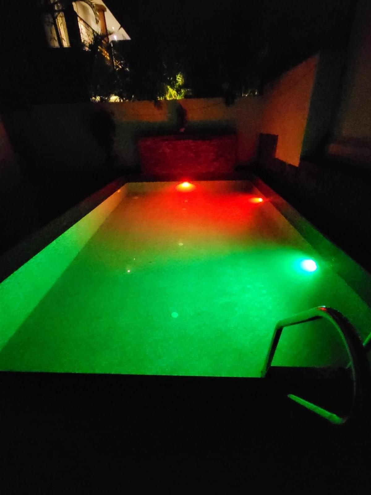 The Perfect Stays Para Disco Big Pool Cricket Turf Villa Lonavala Exterior foto
