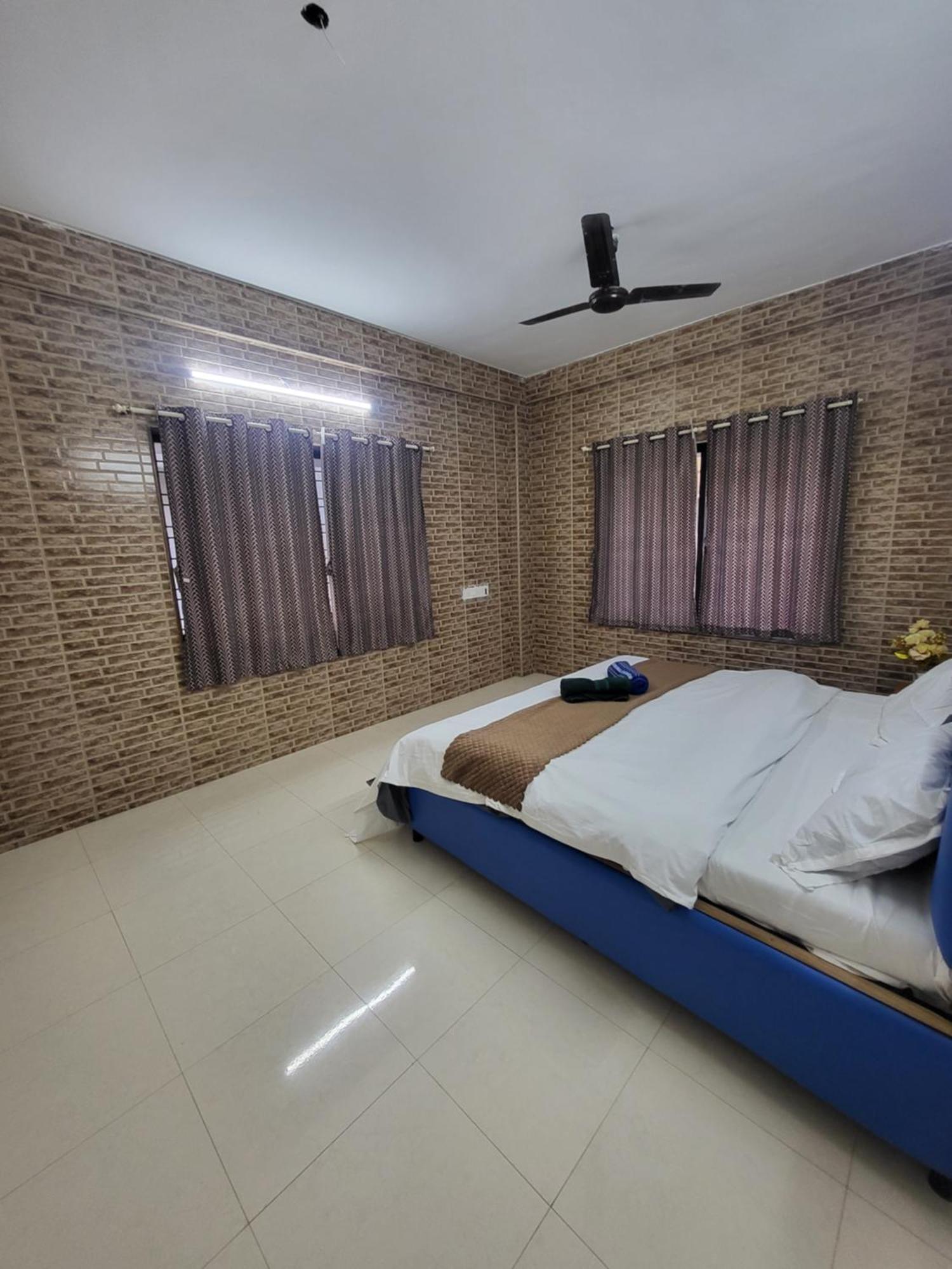 The Perfect Stays Para Disco Big Pool Cricket Turf Villa Lonavala Exterior foto