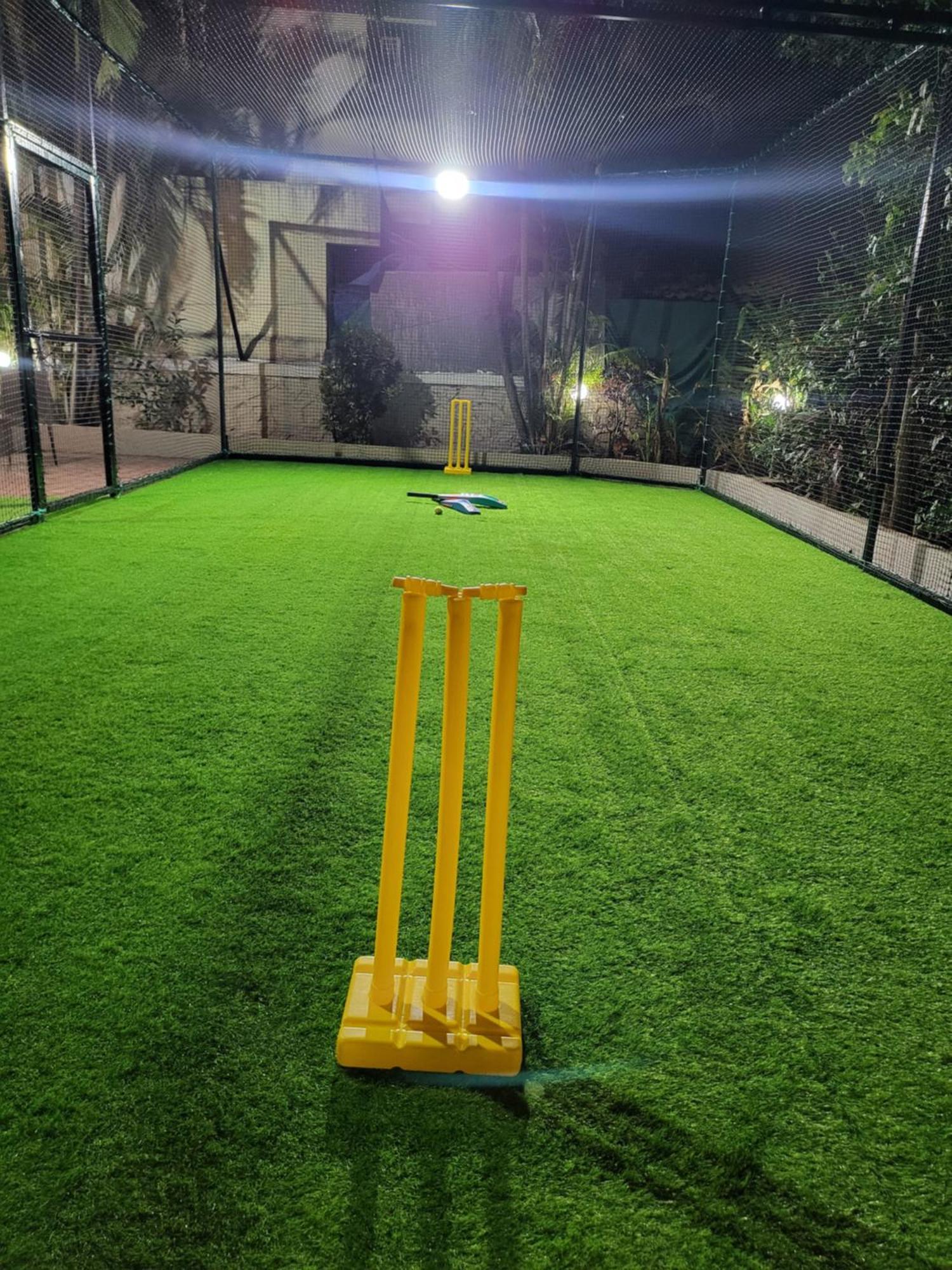 The Perfect Stays Para Disco Big Pool Cricket Turf Villa Lonavala Exterior foto