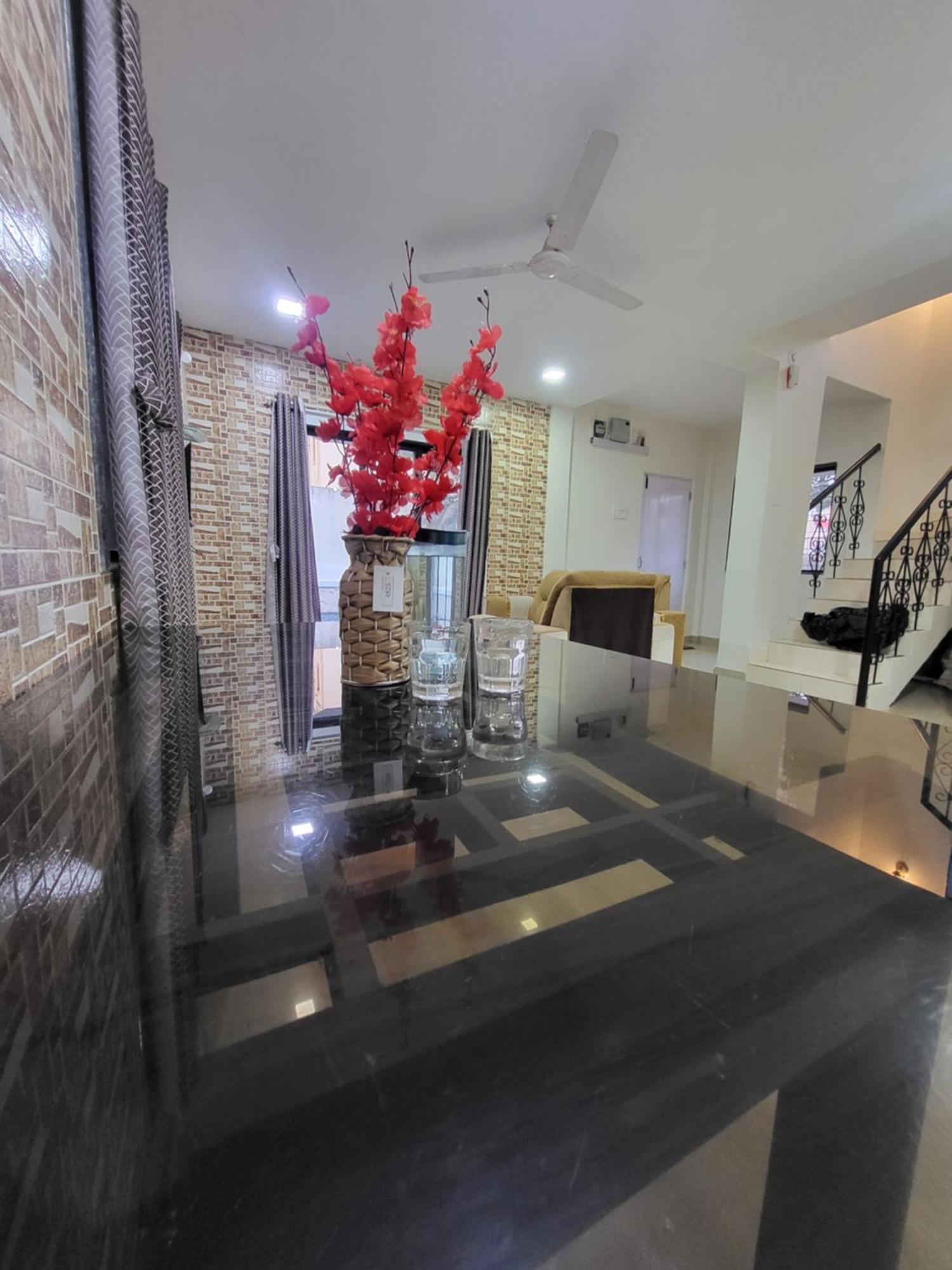 The Perfect Stays Para Disco Big Pool Cricket Turf Villa Lonavala Exterior foto